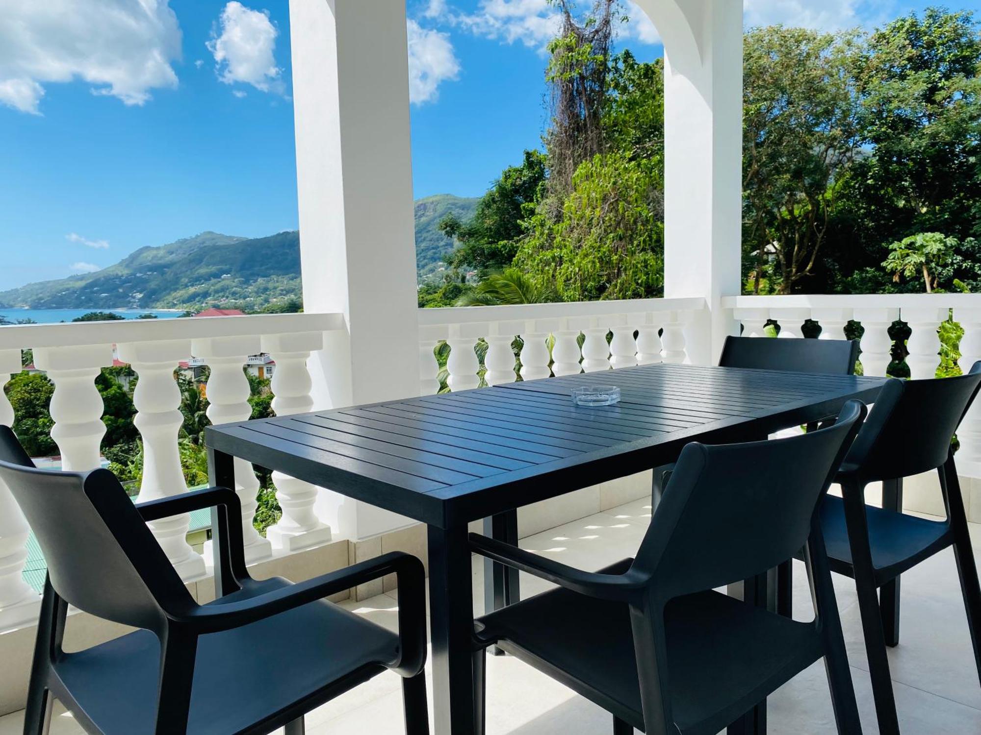 Oceanic View Apartments Vịnh Beau Vallon Ngoại thất bức ảnh