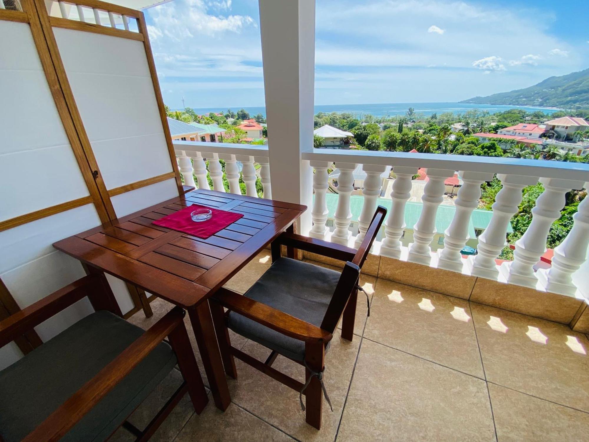 Oceanic View Apartments Vịnh Beau Vallon Ngoại thất bức ảnh