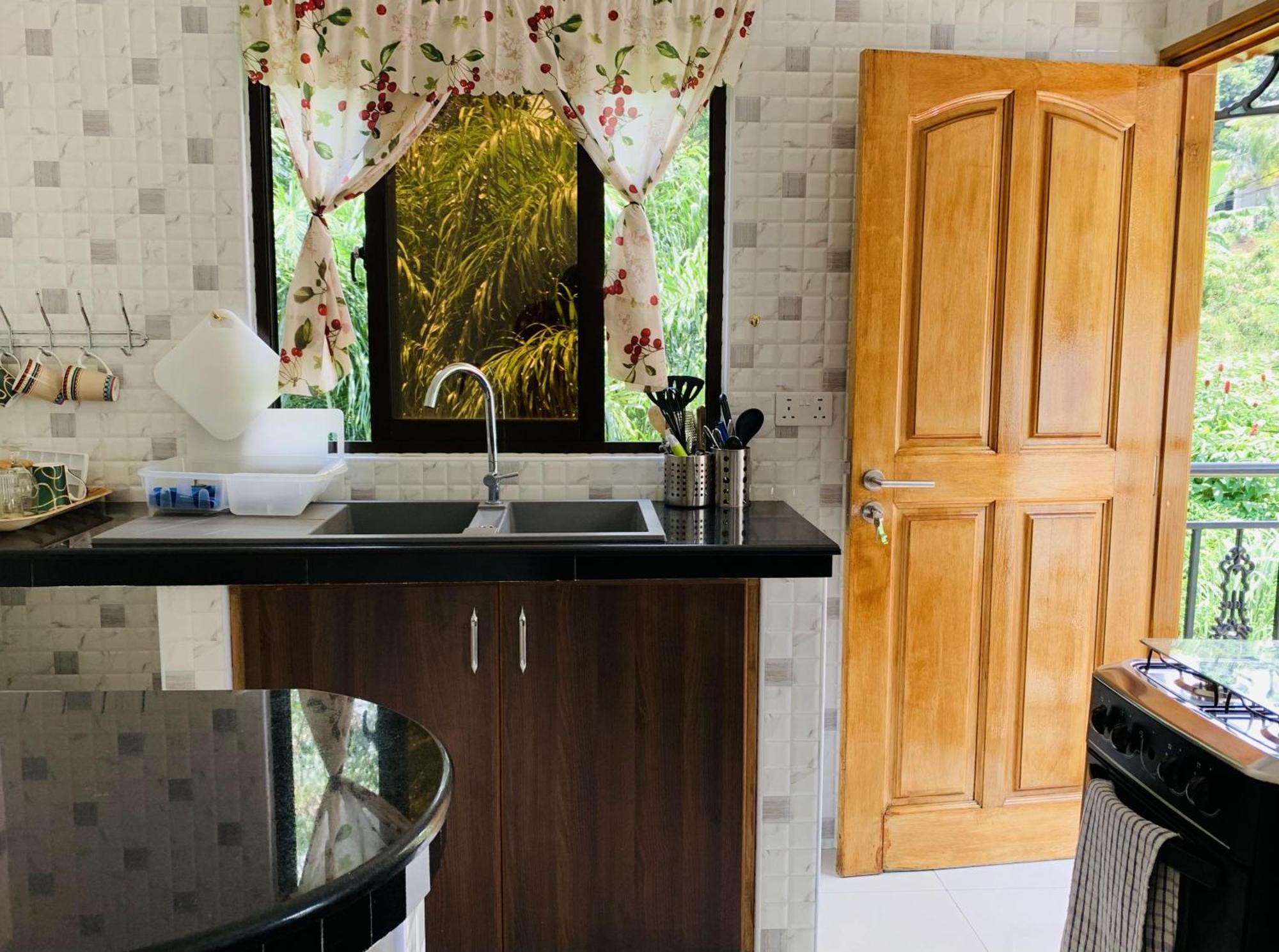 Oceanic View Apartments Vịnh Beau Vallon Ngoại thất bức ảnh